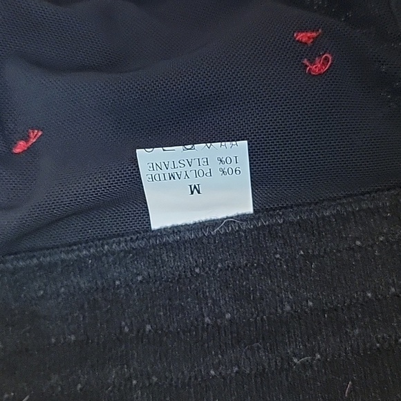 Black and red 3D floral bustier top - Picture 5 of 5